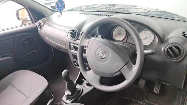 2021 Nissan NP200 1.6 A/C Safety Pack, photo 3