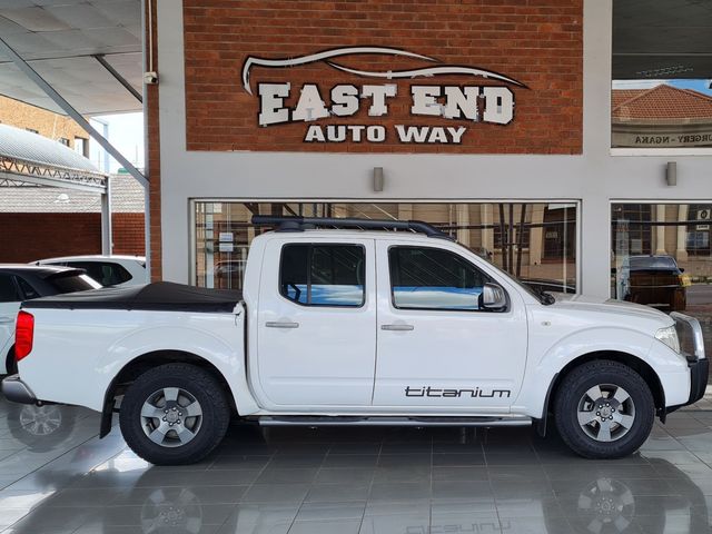 2013 Nissan Navara 2.3 dCi SE 4x2 Double-Cab, photo 2