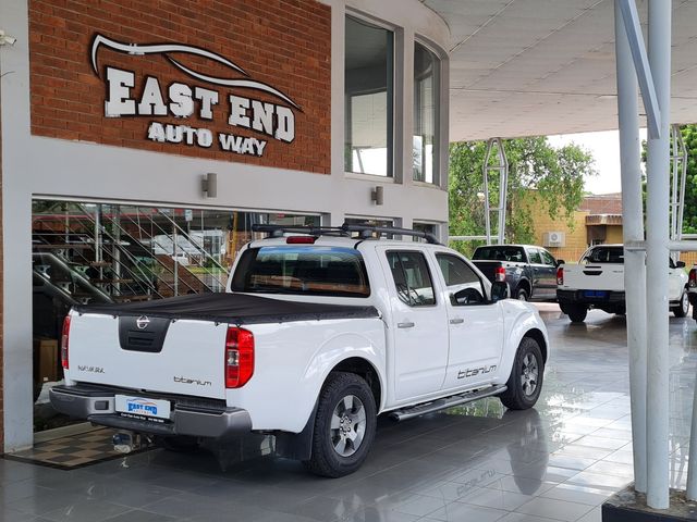 2013 Nissan Navara 2.3 dCi SE 4x2 Double-Cab, photo 3