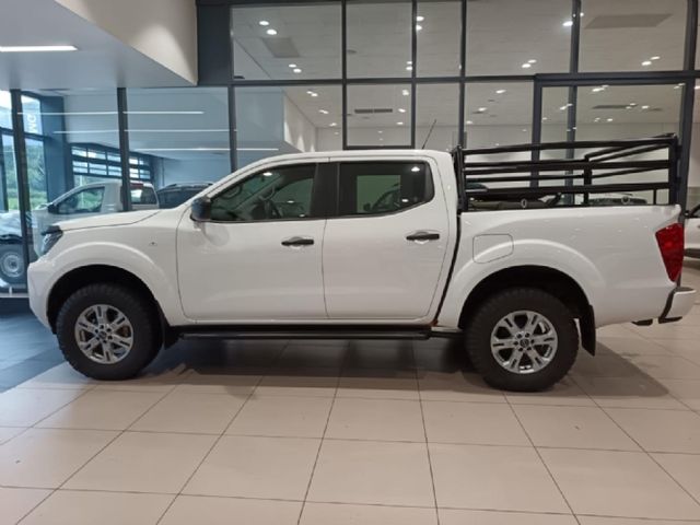 2026 Nissan Navara 2.5 DDTi SE Plus 4X4 Double-Cab, photo 2