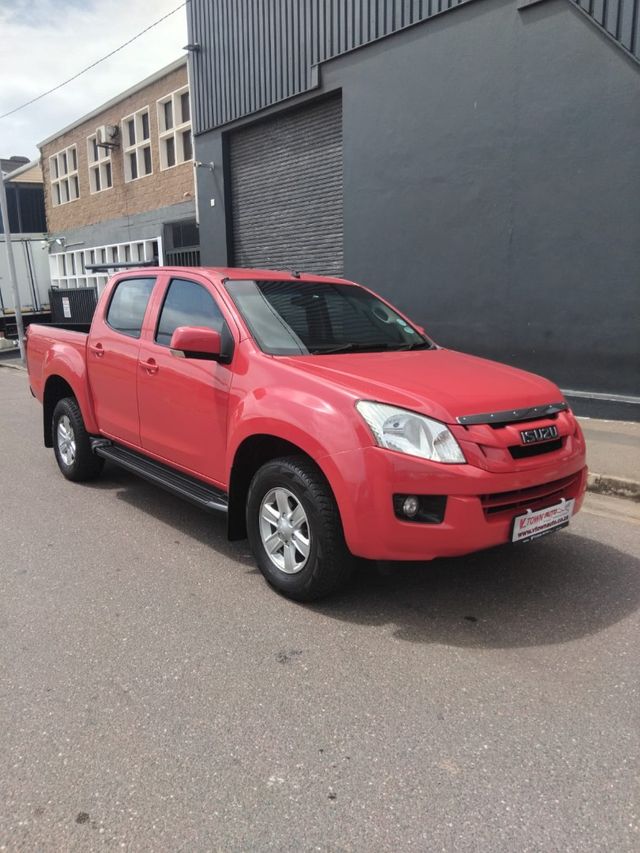 2014 Isuzu KB 240i LE Double-Cab