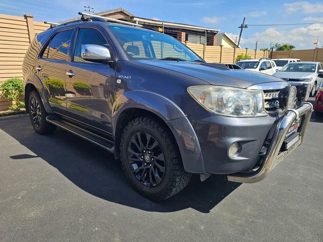 2010 Toyota Fortuner 3.0 D4D, Manual, Diff Lock, 7 Seater