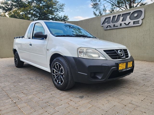 2014 Nissan NP200 1.6 A/C Safety Pack, photo 2