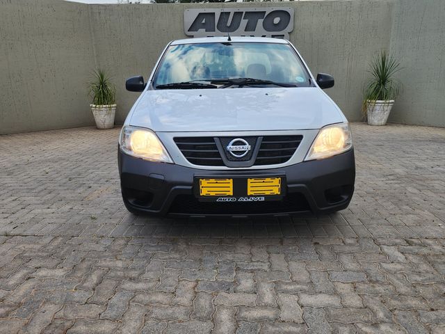 2014 Nissan NP200 1.6 A/C Safety Pack, photo 5