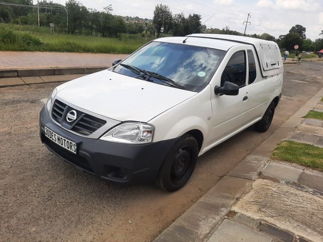 2018 Nissan NP200 1.6 A/C Safety Pack, photo 3