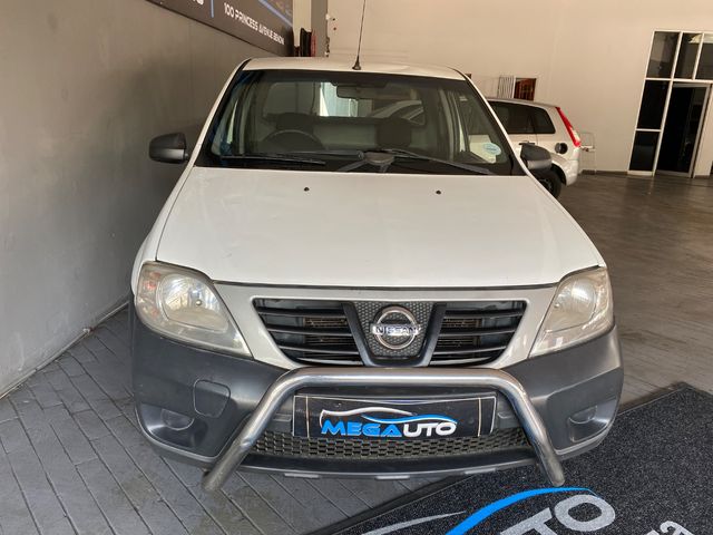 2018 Nissan NP200 1.6 A/C Safety Pack, photo 2