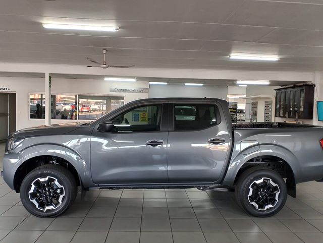 2026 Nissan Navara 2.5 DDTi SE 4X4 Double-Cab, photo 3