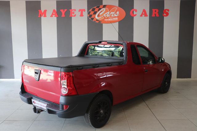 2023 Nissan NP200 1.6 A/C Safety Pack, photo 3