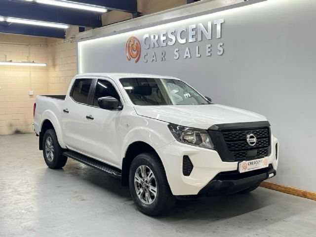 2022 Nissan Navara 2.5 DDTi SE Plus Double-Cab