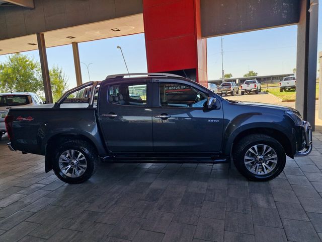 2019 Isuzu D-Max 300 LX 4x4 Auto Double-Cab, photo 2
