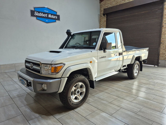 2022 Toyota Land Cruiser 79 4.5 D Single-Cab