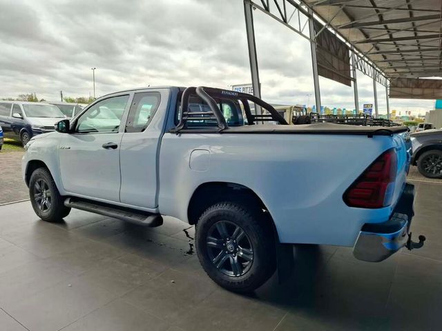 2022 Toyota Hilux 2.4 GD-6 Raised Body Raider Extended Cab, photo 4