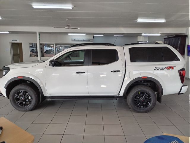 2026 Nissan Navara 2.5 DDTi PRO-4X 4X4 Auto Double-Cab, photo 4