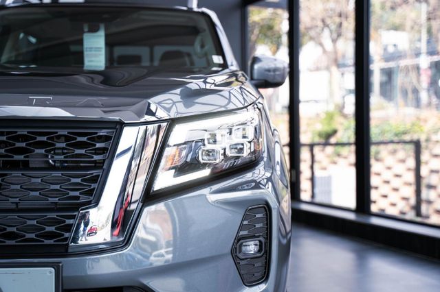 2026 Nissan Navara 2.5 DDTi LE Plus Auto Double-Cab, photo 3