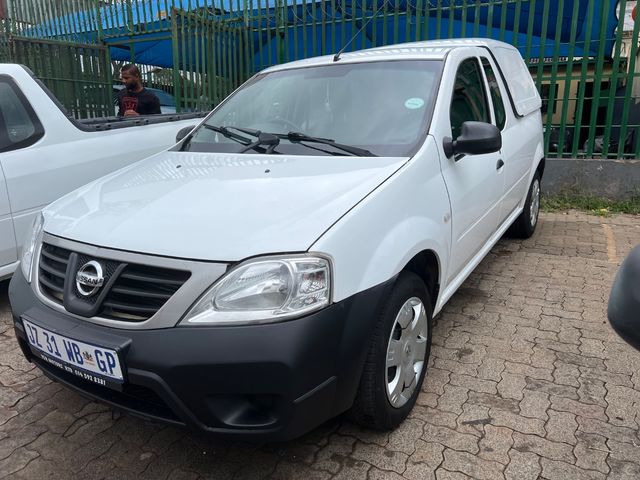 2021 Nissan NP200 1.6 A/C Safety Pack, photo 2