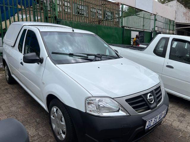2021 Nissan NP200 1.6 A/C Safety Pack, photo 3