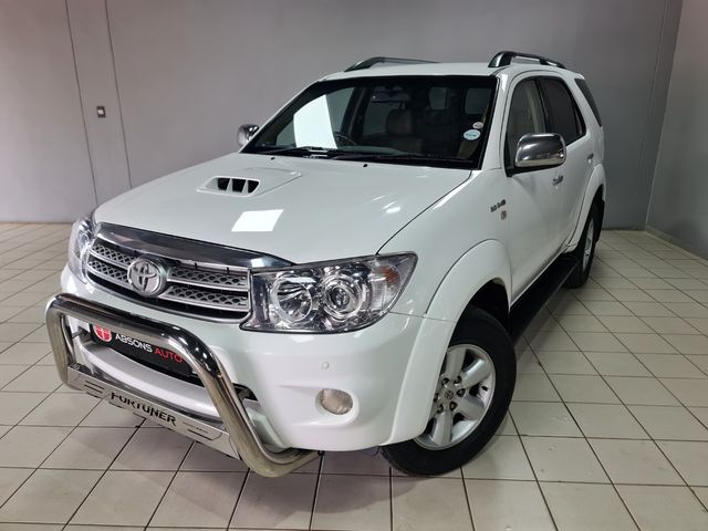 2010 Toyota Fortuner 3.0 D-4D Raised Body Auto, photo 2
