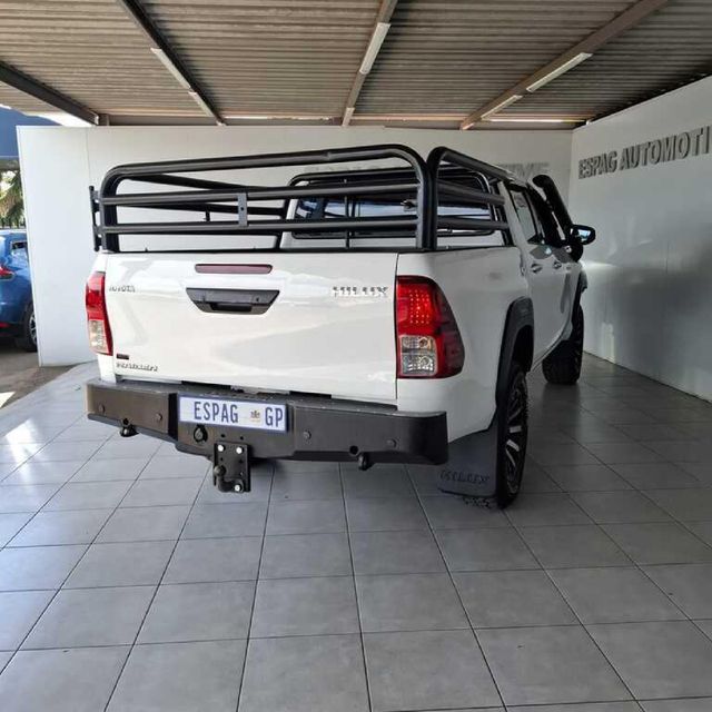 2016 Toyota Hilux 2.8 GD-6 Raised Body Raider Double-Cab Auto, photo 2