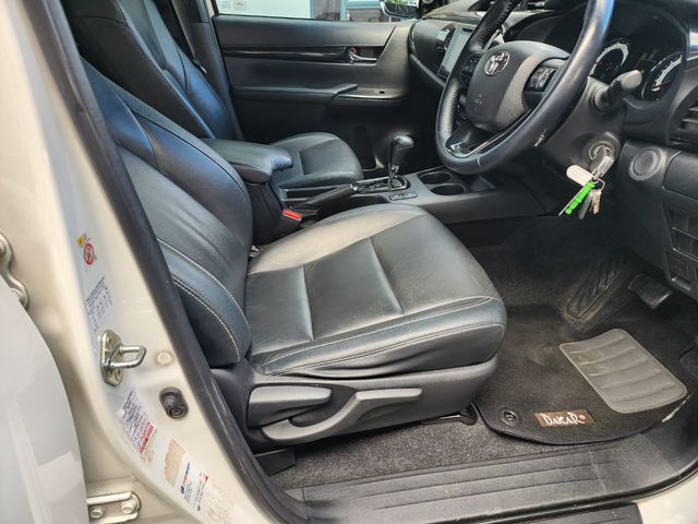 2018 Toyota Hilux 2.8 GD-6 Raider 4x4 Auto Double-Cab, photo 5