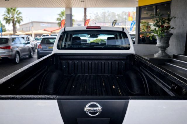 2013 Nissan Navara 2.5 dCi XE 4x4 Double-Cab, photo 2