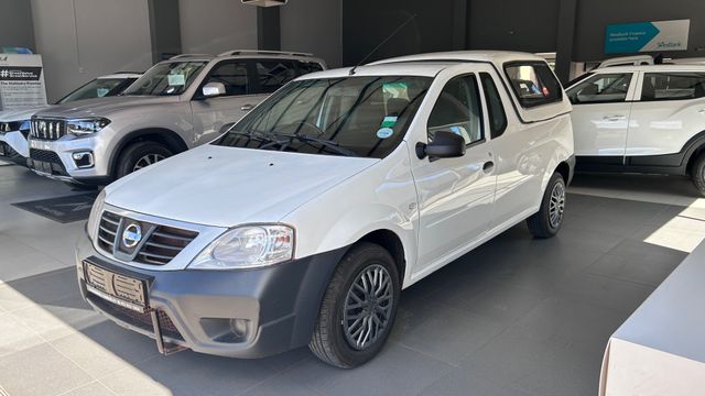 2022 Nissan NP200 1.6 A/C Safety Pack, photo 2