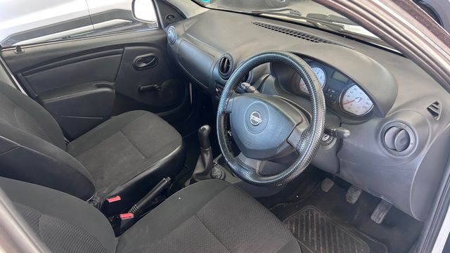 2022 Nissan NP200 1.6 A/C Safety Pack, photo 3