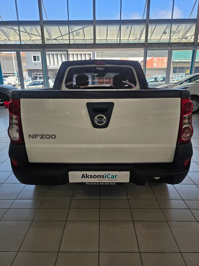 2020 Nissan NP200 1.6 A/C Safety Pack, photo 5