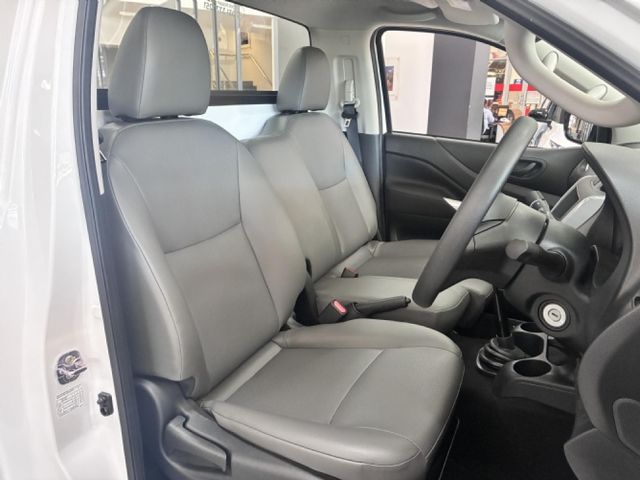 2026 Nissan Navara 2.5 DDTi XE Single-Cab, photo 4