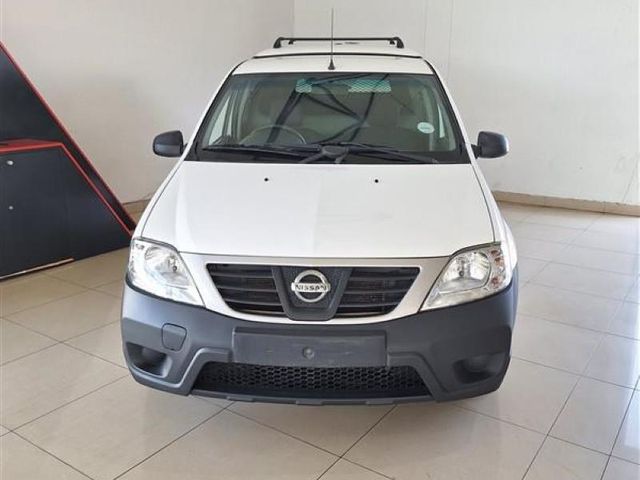 2023 Nissan NP200 1.6 A/C Safety Pack, photo 2
