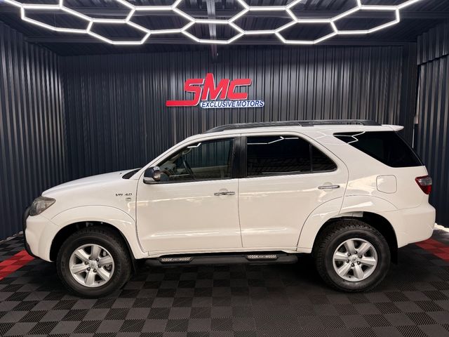 2009 Toyota Fortuner 4.0 V6 Epic Raised Body Auto, photo 4