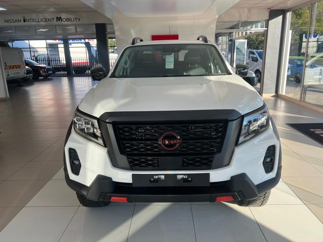 2026 Nissan Navara 2.5DDTi PRO-4X Warrior 4x4 Double-Cab Auto, photo 2
