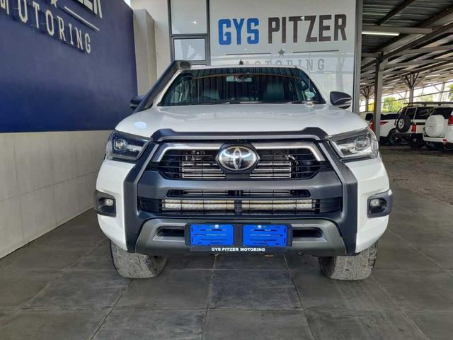 2022 Toyota Hilux 2.8 GD-6 Raised Body Legend 4x4 Double-Cab, photo 2