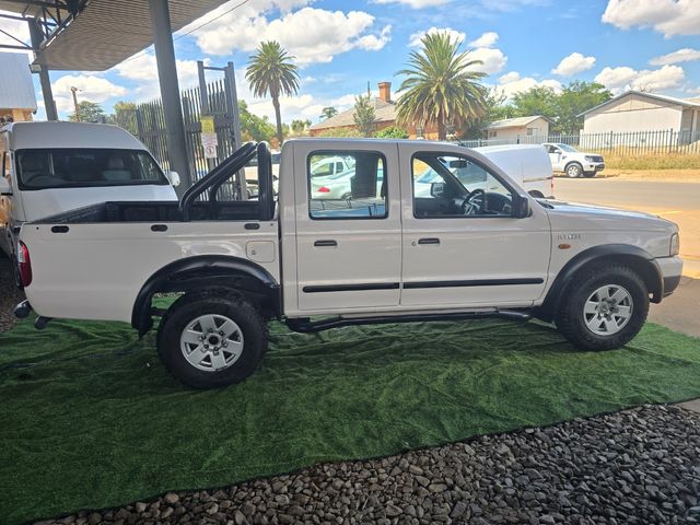 2004 Ford Ranger 2500TD XLT Hi-Trail Double-Cab, photo 2