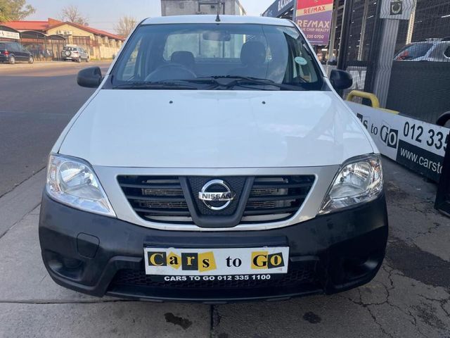 2023 Nissan NP200 1.6 A/C Safety Pack, photo 2