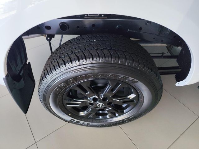 2026 Nissan Navara 2.5DDTi Stealth Auto, photo 4