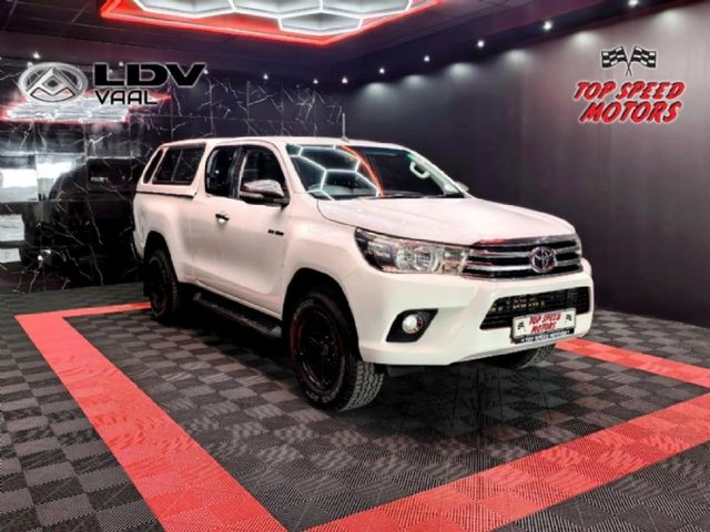 2017 Toyota Hilux 2.8 GD-6 Raider 4x4 Extended Cab
