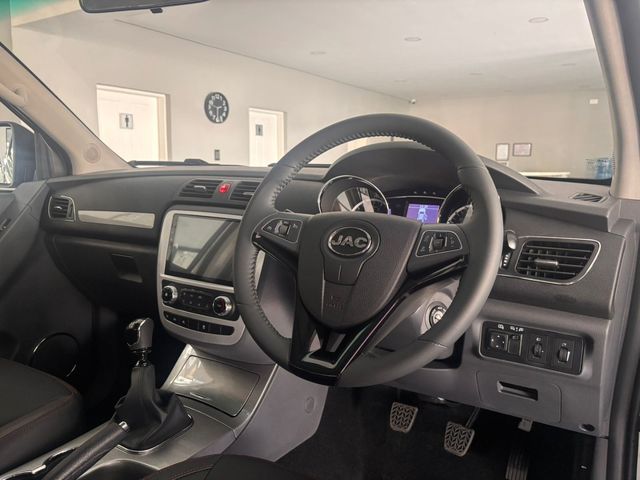 2026 JAC T8 2.0 CDI Lux 4x4 Double-Cab, photo 5