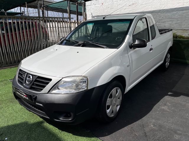 2017 Nissan NP200 1.6 A/C Safety Pack