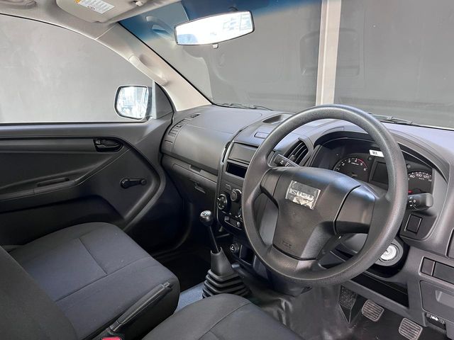 2026 Isuzu D-Max 250C Fleetside Single-Cab, photo 4