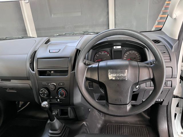 2026 Isuzu D-Max 250C Fleetside Single-Cab, photo 5