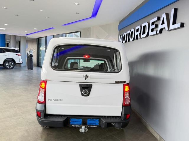 2023 Nissan NP200 1.6 A/C Safety Pack, photo 5