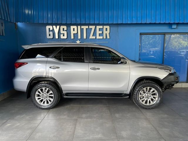 2022 Toyota Fortuner 2.8 GD-6 Raised Body Auto, photo 3