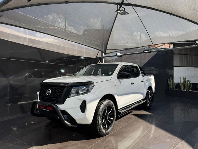 2024 Nissan Navara 2.5 DDTi SE Double-Cab, photo 2