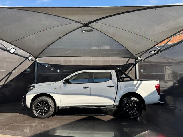 2024 Nissan Navara 2.5 DDTi SE Double-Cab, photo 4