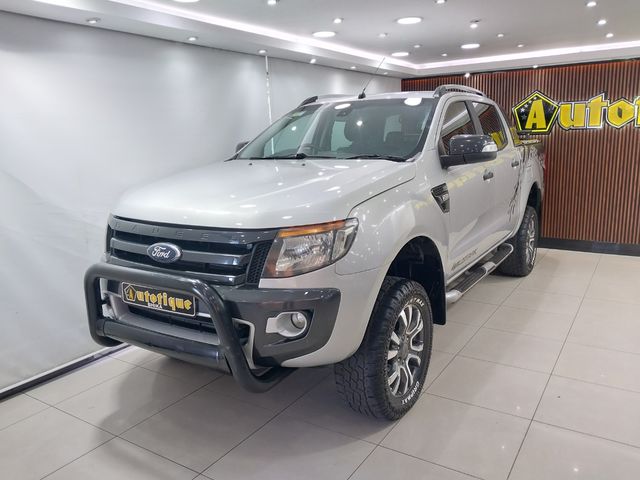2015 Ford Ranger 3.2 TDCi Wildtrak 4x4 Auto Double-Cab, photo 2