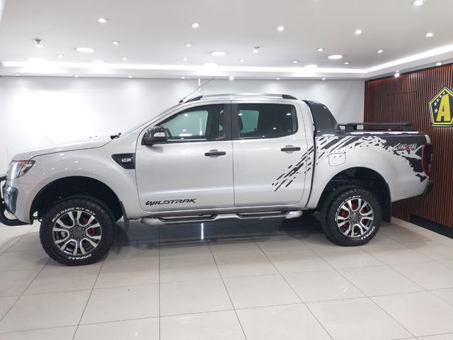 2015 Ford Ranger 3.2 TDCi Wildtrak 4x4 Auto Double-Cab, photo 4