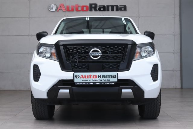 2024 Nissan Navara 2.5 DDTi SE Double-Cab, photo 2