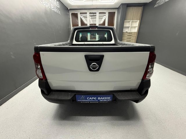 2020 Nissan NP200 1.6 A/C Safety Pack, photo 4