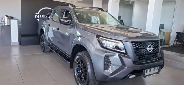2026 Nissan Navara 2.5DDTi Stealth 4x4 Auto, photo 3