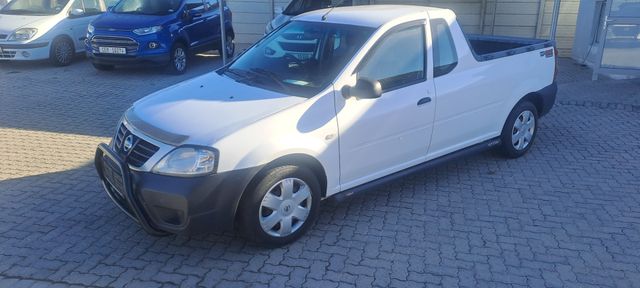 2023 Nissan NP200 1.6 A/C Safety Pack